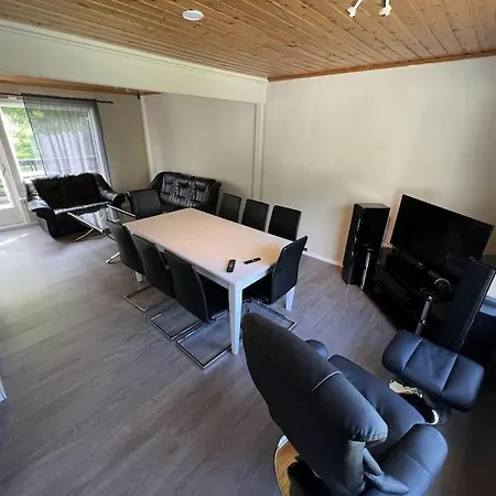Old Fisherman's House With 4 Bedroom * Gryllefjord