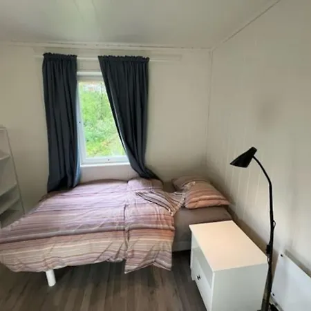 Old Fisherman's House With 4 Bedroom * Gryllefjord