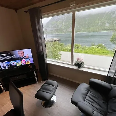 Old Fisherman's House With 4 Bedroom Сasa de vacaciones Gryllefjord